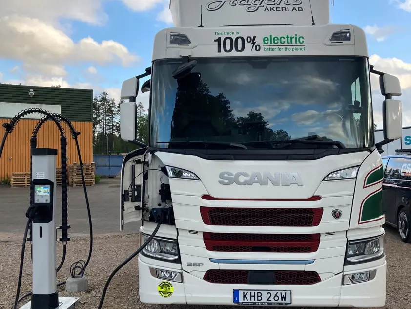 Nya laddstolpar för tunga fordon